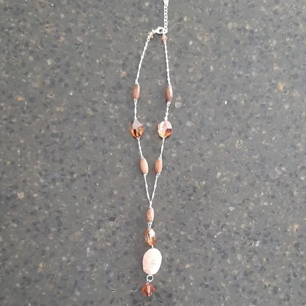 Beautiful brown gem and wood necklace